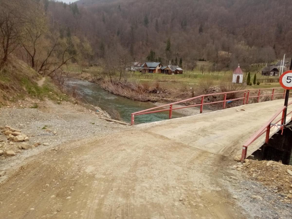 Садиба Федорчуків За Рікою1 Шешори Екстериор снимка